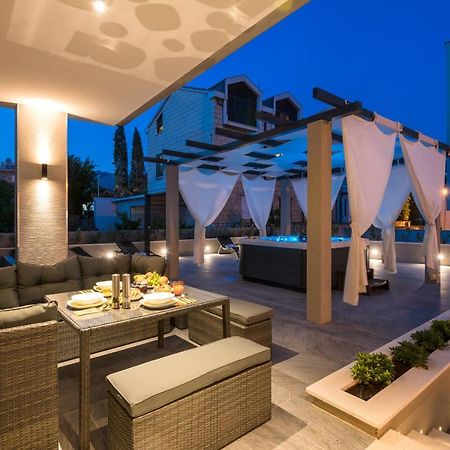 Family Apartment Dubrovnik - Private Jacuzzi Terrace, Private Parking Exterior photo