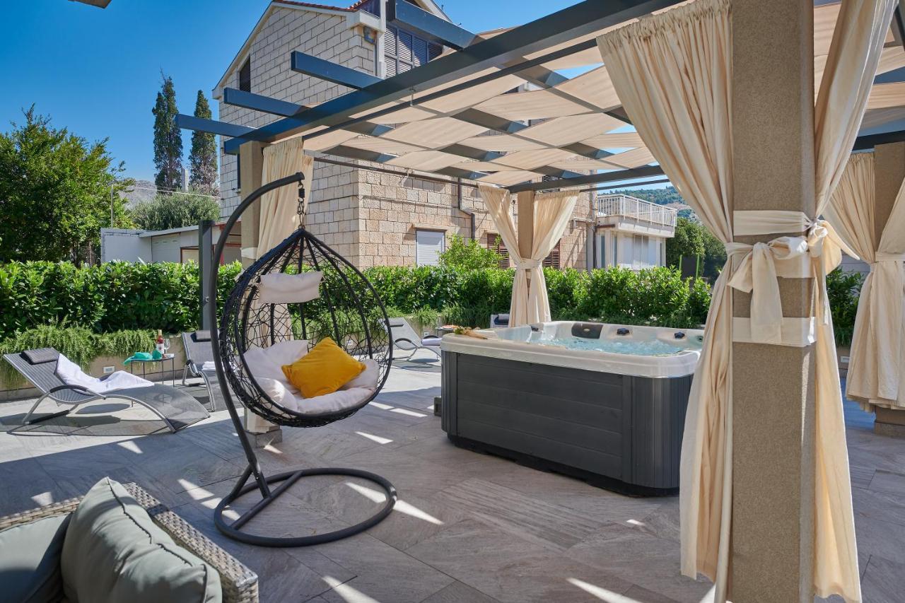 Family Apartment Dubrovnik - Private Jacuzzi Terrace, Private Parking Exterior photo