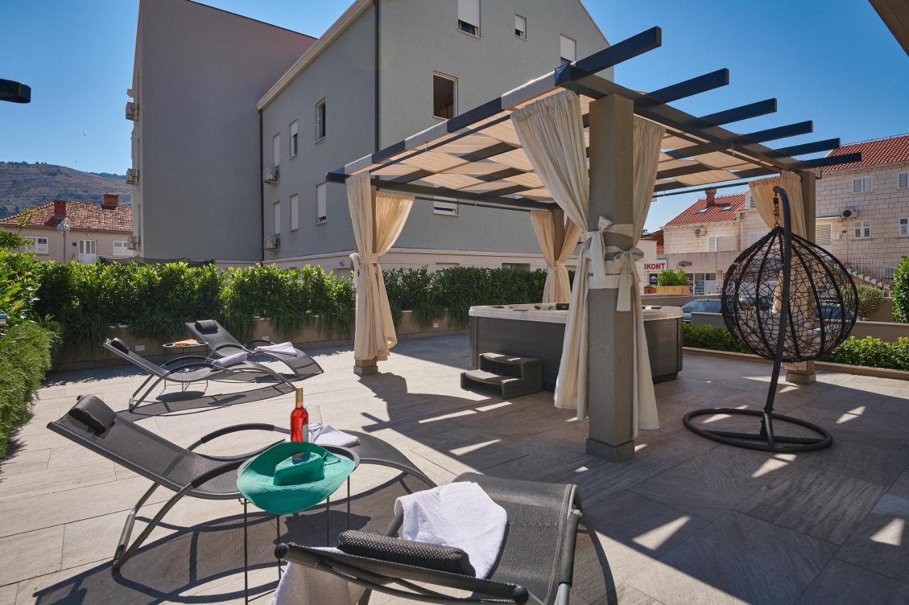 Family Apartment Dubrovnik - Private Jacuzzi Terrace, Private Parking Exterior photo