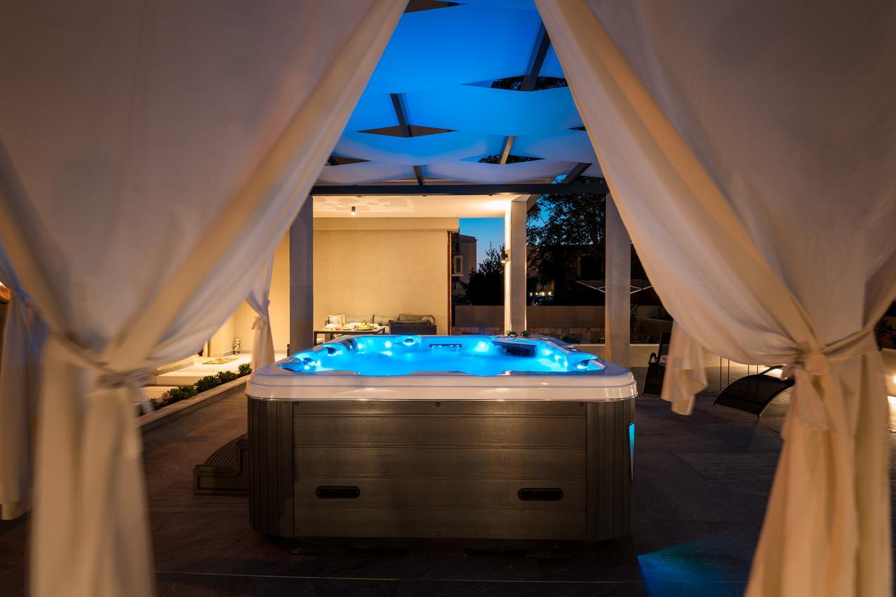 Family Apartment Dubrovnik - Private Jacuzzi Terrace, Private Parking Exterior photo