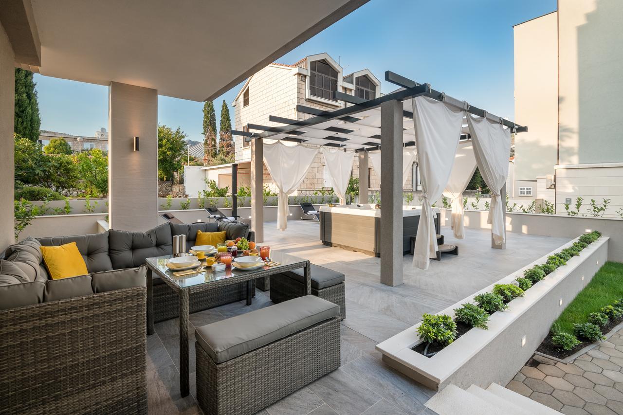 Family Apartment Dubrovnik - Private Jacuzzi Terrace, Private Parking Exterior photo