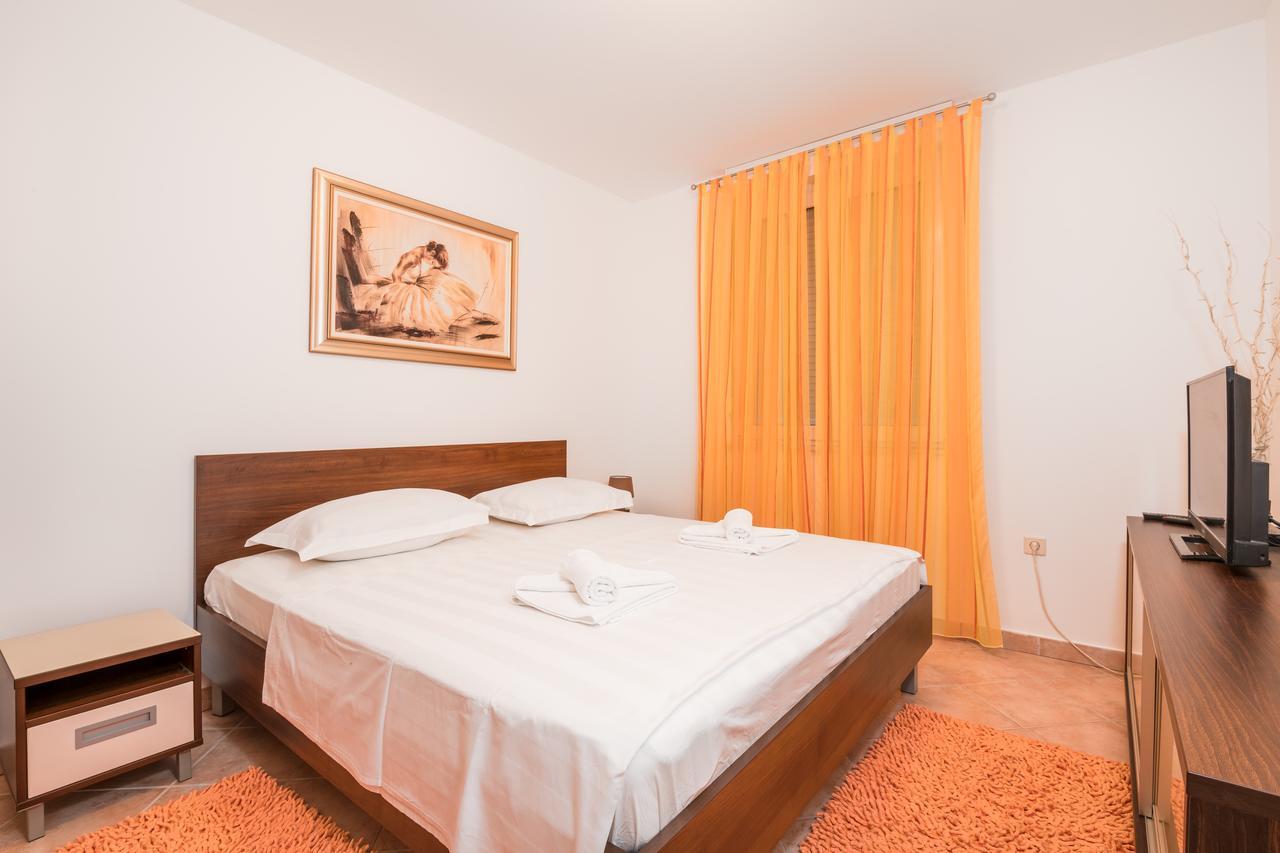 Family Apartment Dubrovnik - Private Jacuzzi Terrace, Private Parking Exterior photo