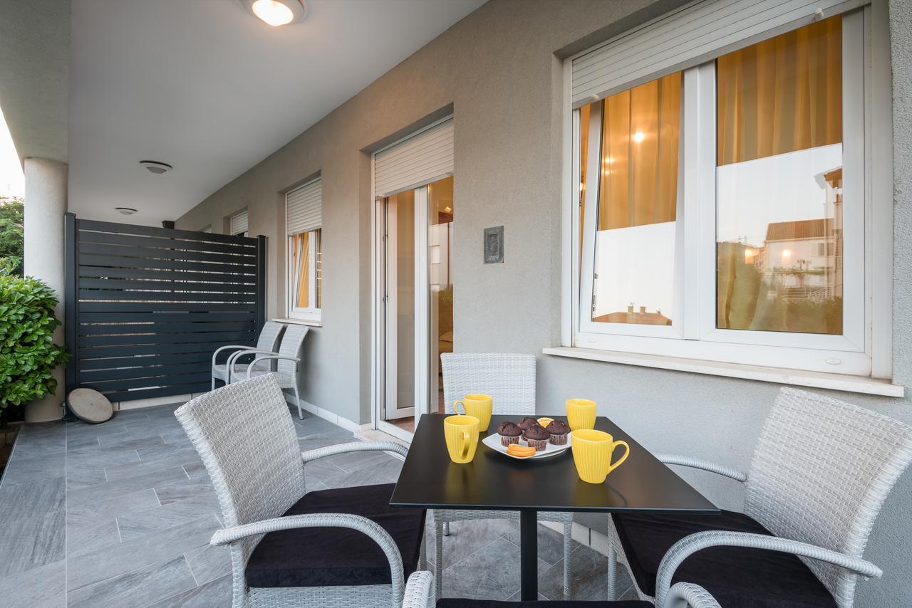Family Apartment Dubrovnik - Private Jacuzzi Terrace, Private Parking Exterior photo