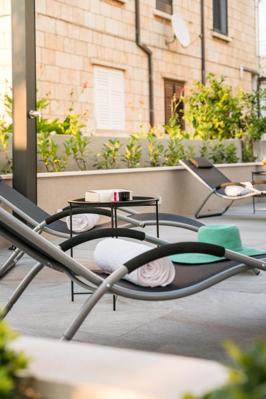Family Apartment Dubrovnik - Private Jacuzzi Terrace, Private Parking Exterior photo