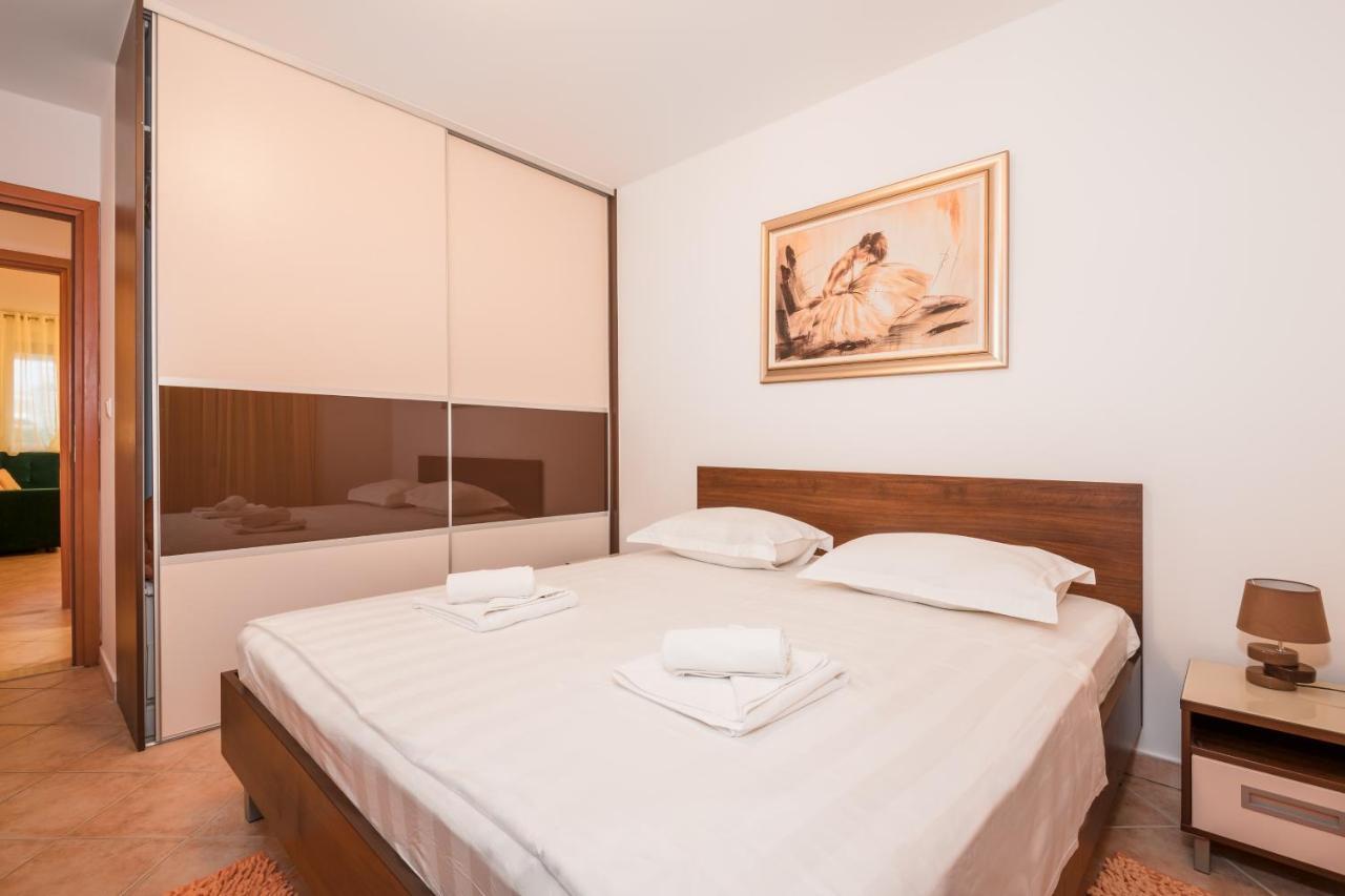 Family Apartment Dubrovnik - Private Jacuzzi Terrace, Private Parking Exterior photo
