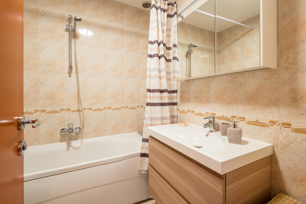 Family Apartment Dubrovnik - Private Jacuzzi Terrace, Private Parking Exterior photo