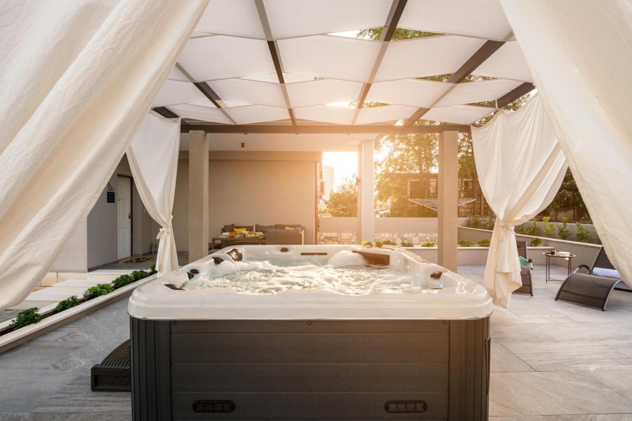 Family Apartment Dubrovnik - Private Jacuzzi Terrace, Private Parking Exterior photo